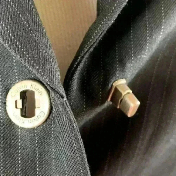 Calvin Klein 3 button turn lock blazer 2 pockets - Picture 4 of 8